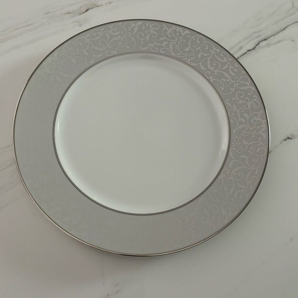 Mikasa Parchment Round 12" Serving Platter L3438 Chop Plate